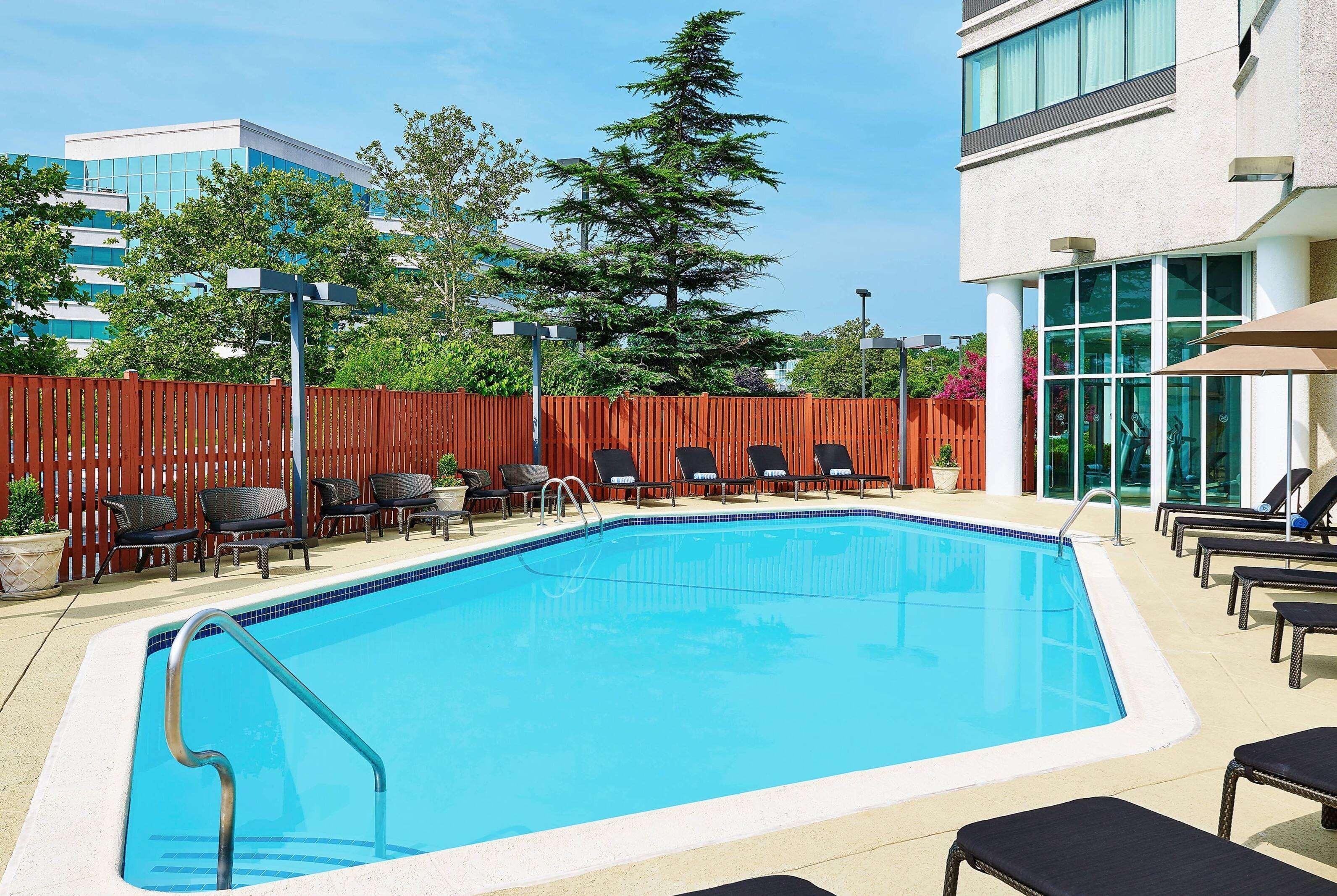 Wyndham College Park North / Washington Dc Area Hotel Beltsville Bagian luar foto